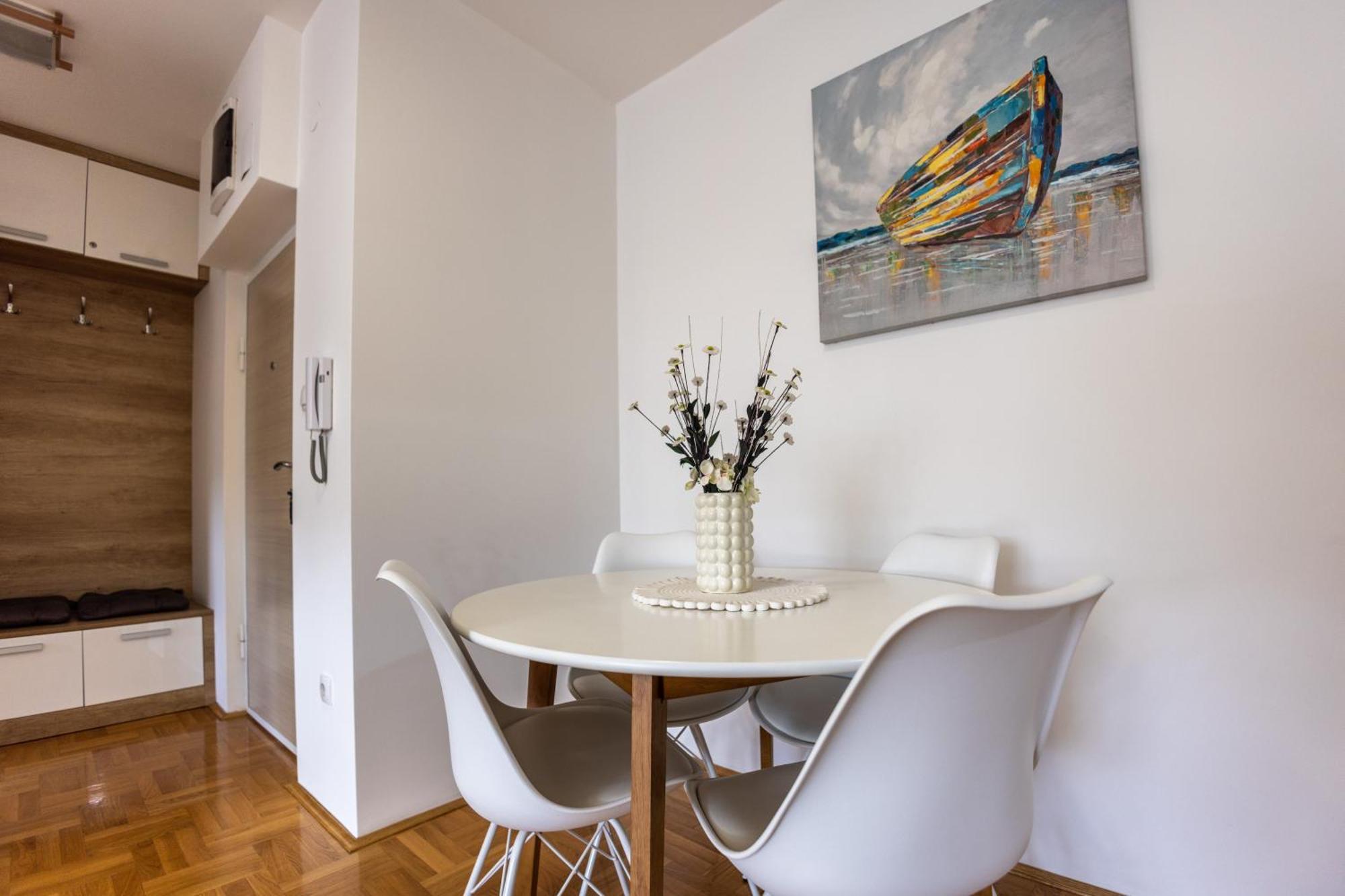 Apartmani Hemera Valjevo Zewnętrze zdjęcie