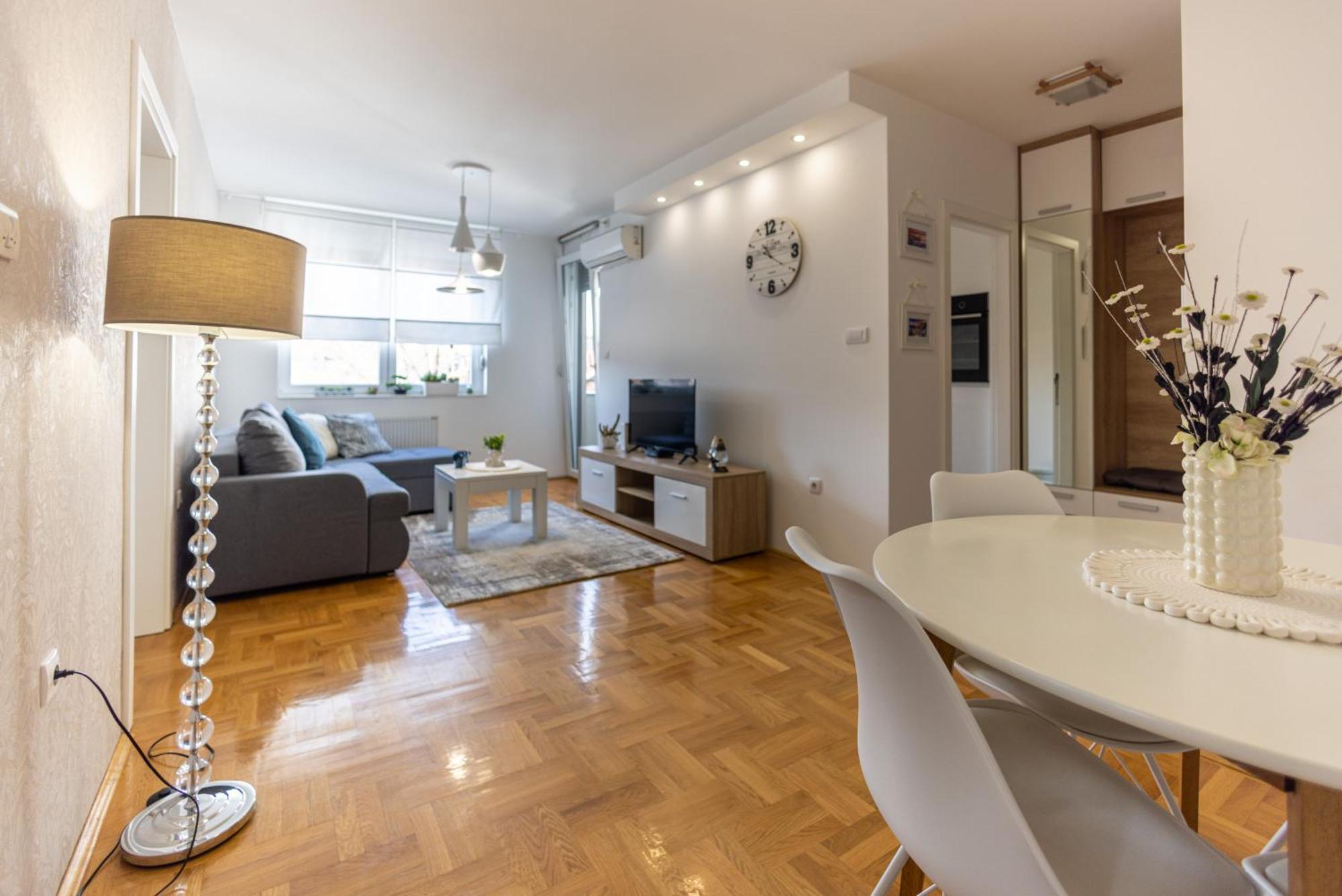 Apartmani Hemera Valjevo Zewnętrze zdjęcie